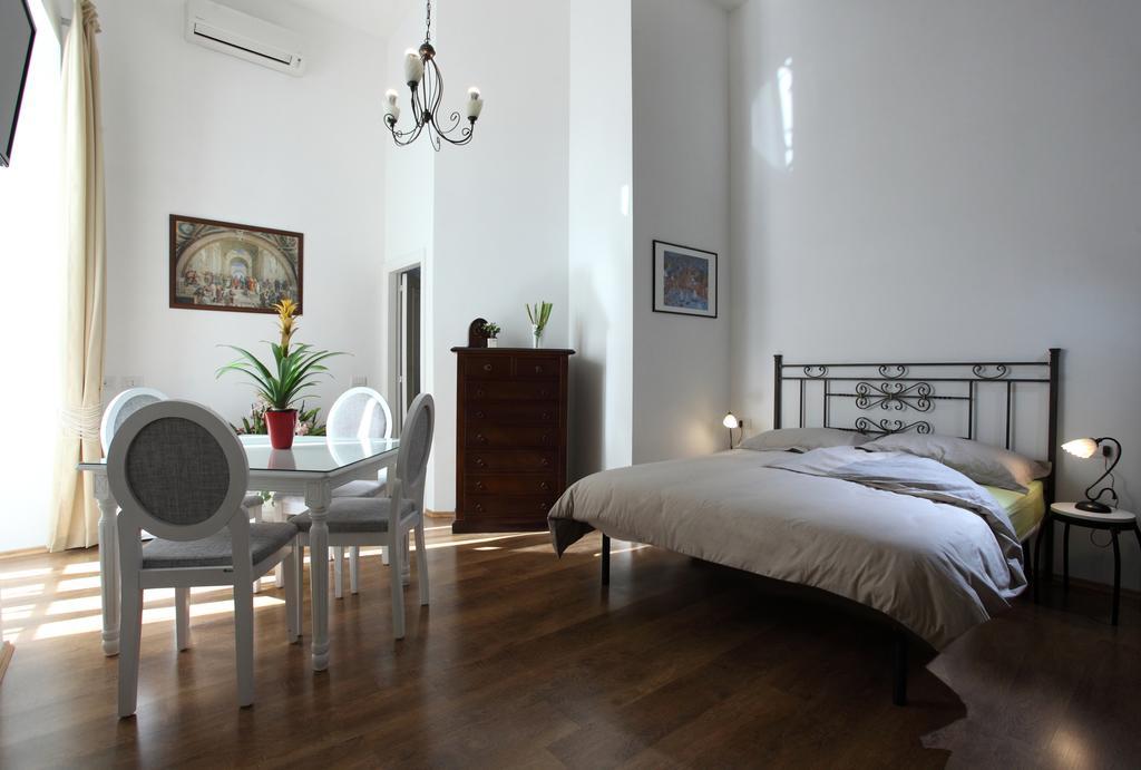 Napoli Pietrasanta Lt Bed & Breakfast Exterior photo